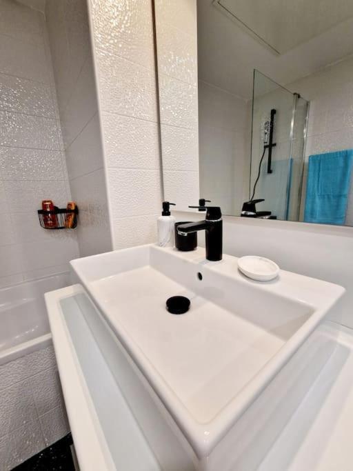 Prado Plage David - Stade Velodrome - Parc Chanot - Luxury Apartment By The Sea Marseille Exteriör bild